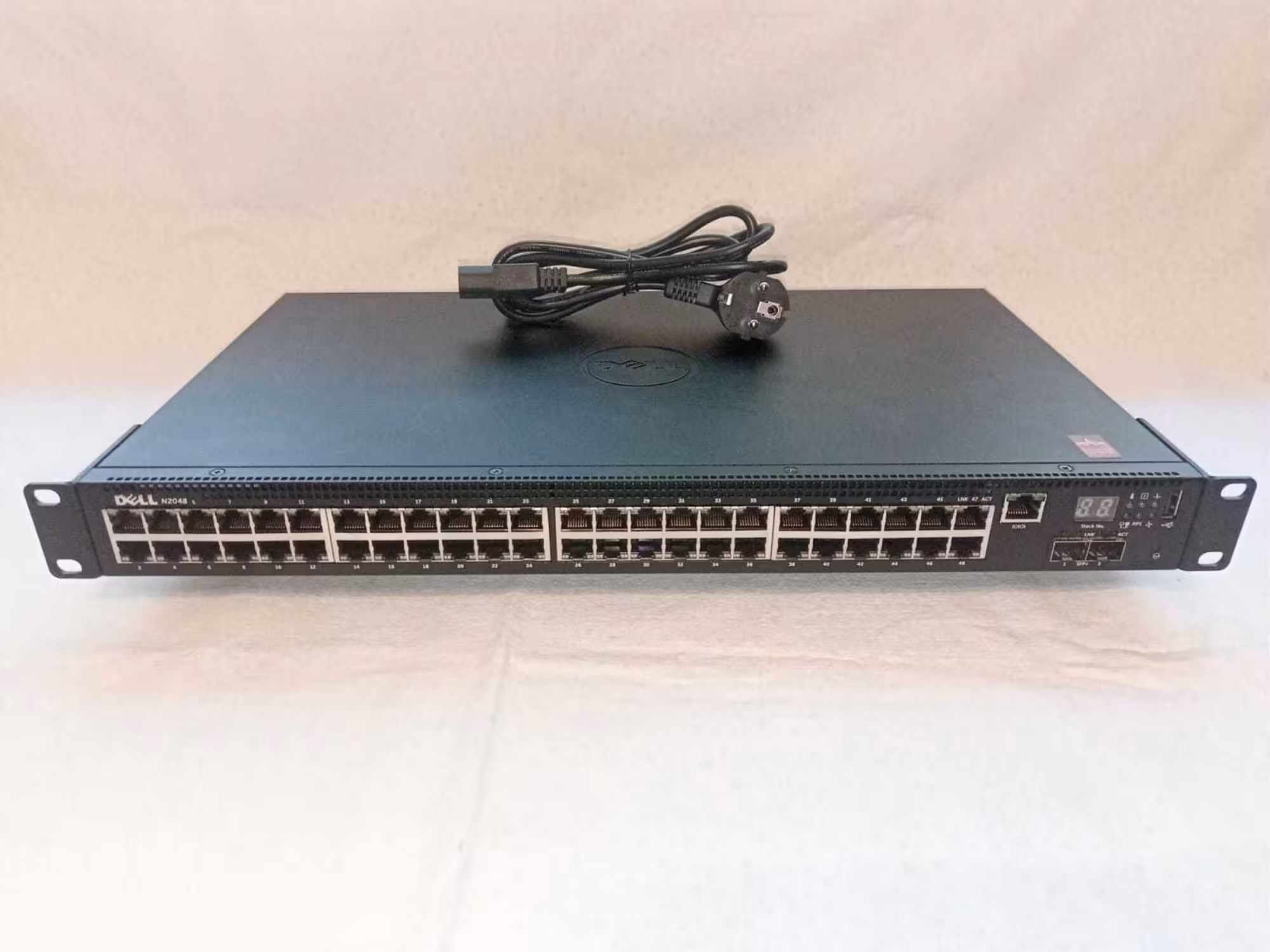 Коммутатор Dell N2048, 48 х GE, 2 x 10GE (SFP+), Layer 2+ (1 / 6)
