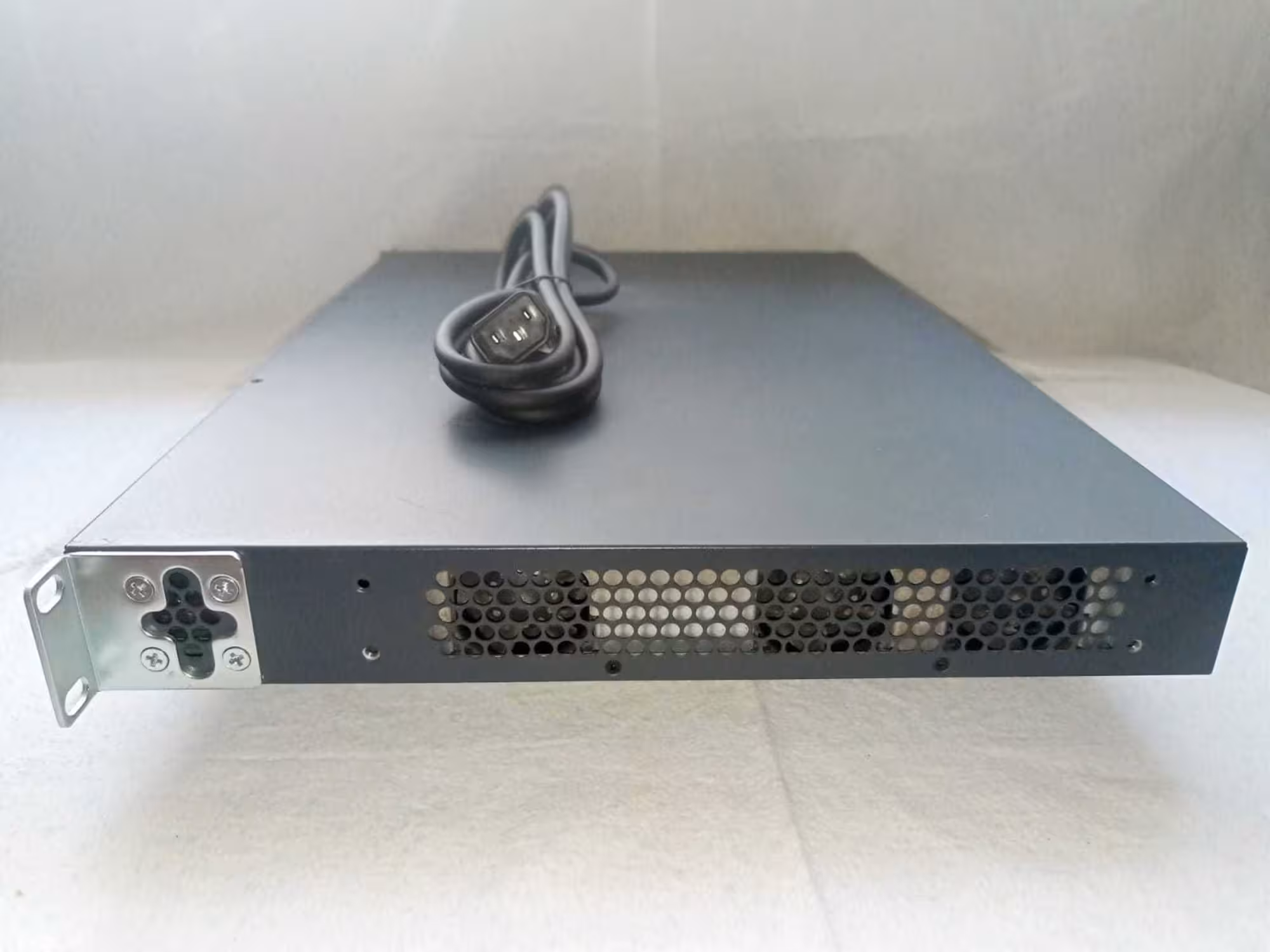 Коммутатор HP 2530-48G-PoE+ (J9772A), 48xGE, 4xSFP, PoE+, Layer 2 (5 / 7)