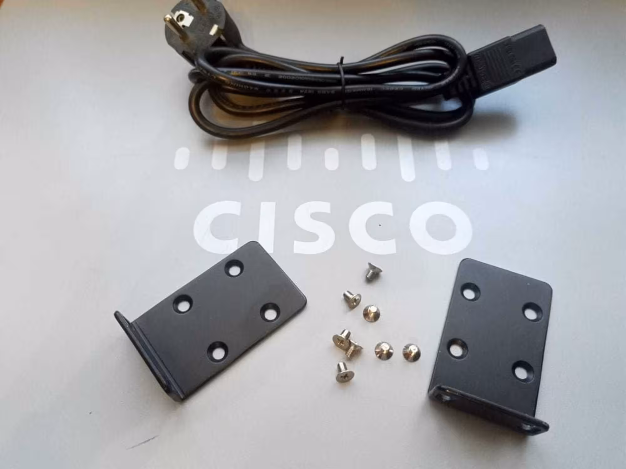 Коммутатор Cisco SG500-52P, L2/L3, 48xGE, 2хGE + 2 1G/5G SFP, PoE/PoE+ (3 / 4)