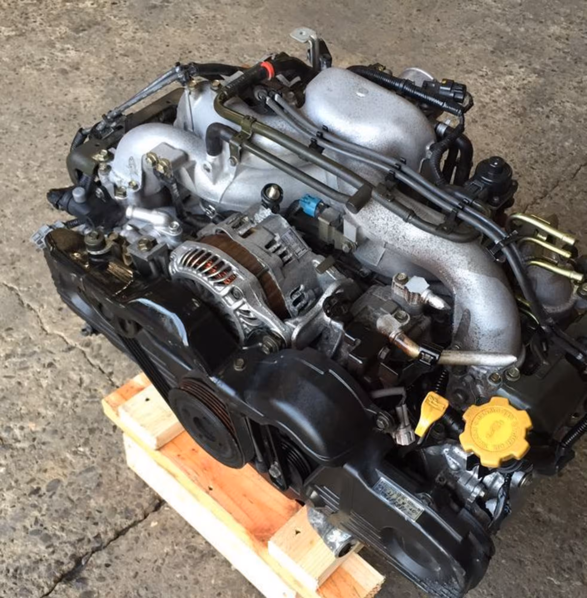 Двигатель Subaru EJ253 (1 / 8)