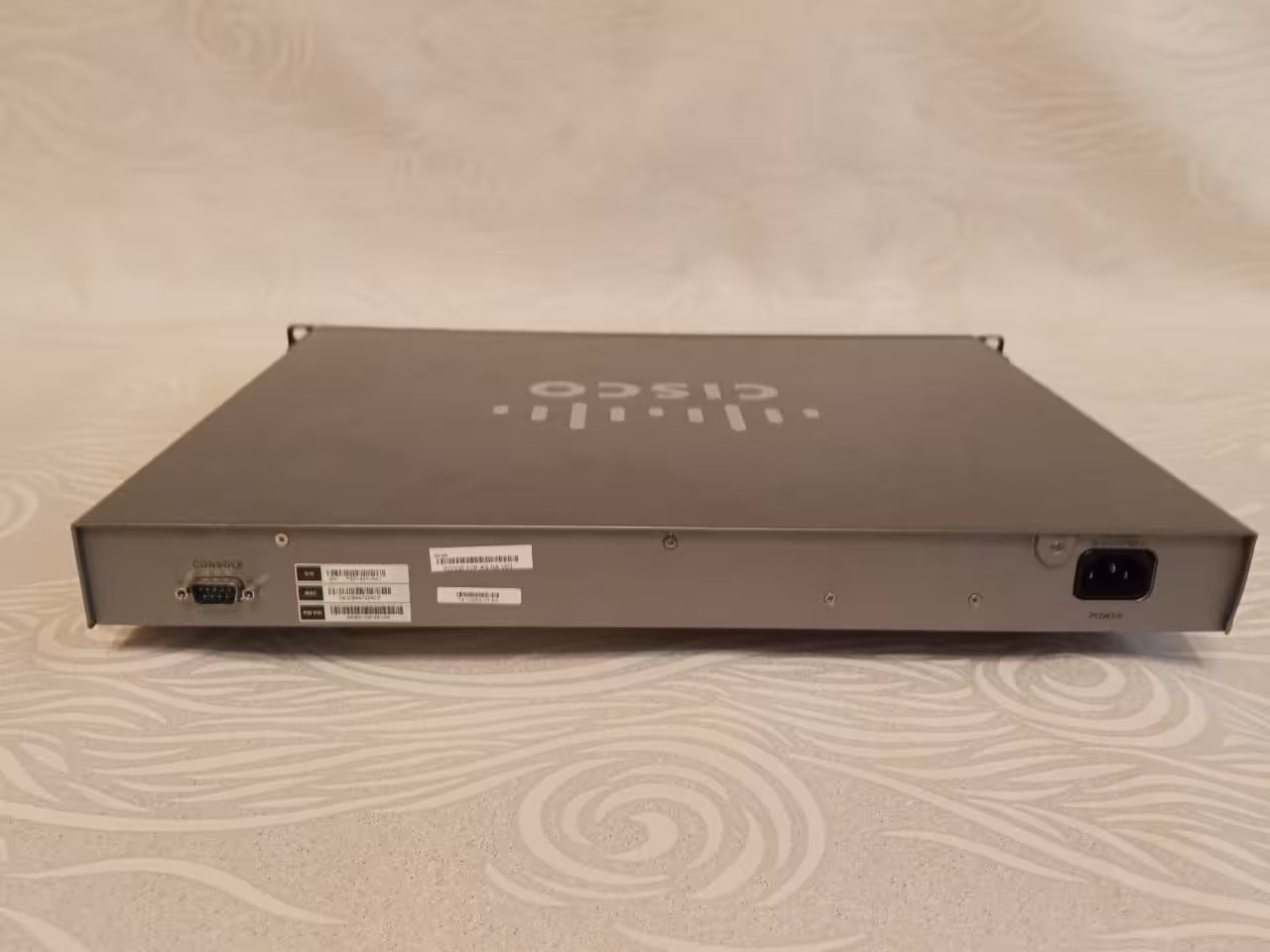 Коммутатор Cisco SG300-52P, 52 x GE, 2 x GE (SFP, combo), PoE+, L2/L3 (2 / 6)