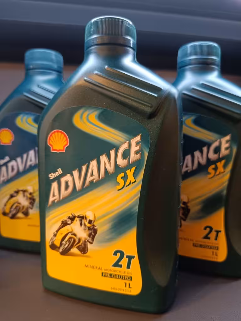 Моторное масло 2Т Shell Advance 1L (1 / 2)