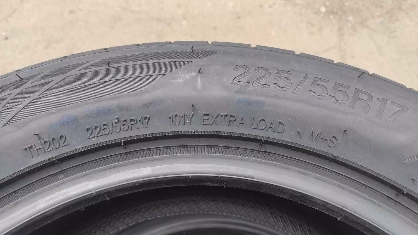 Шины в Алматы 225/55/17 Triangle TH202 (101Y) (5 / 8)