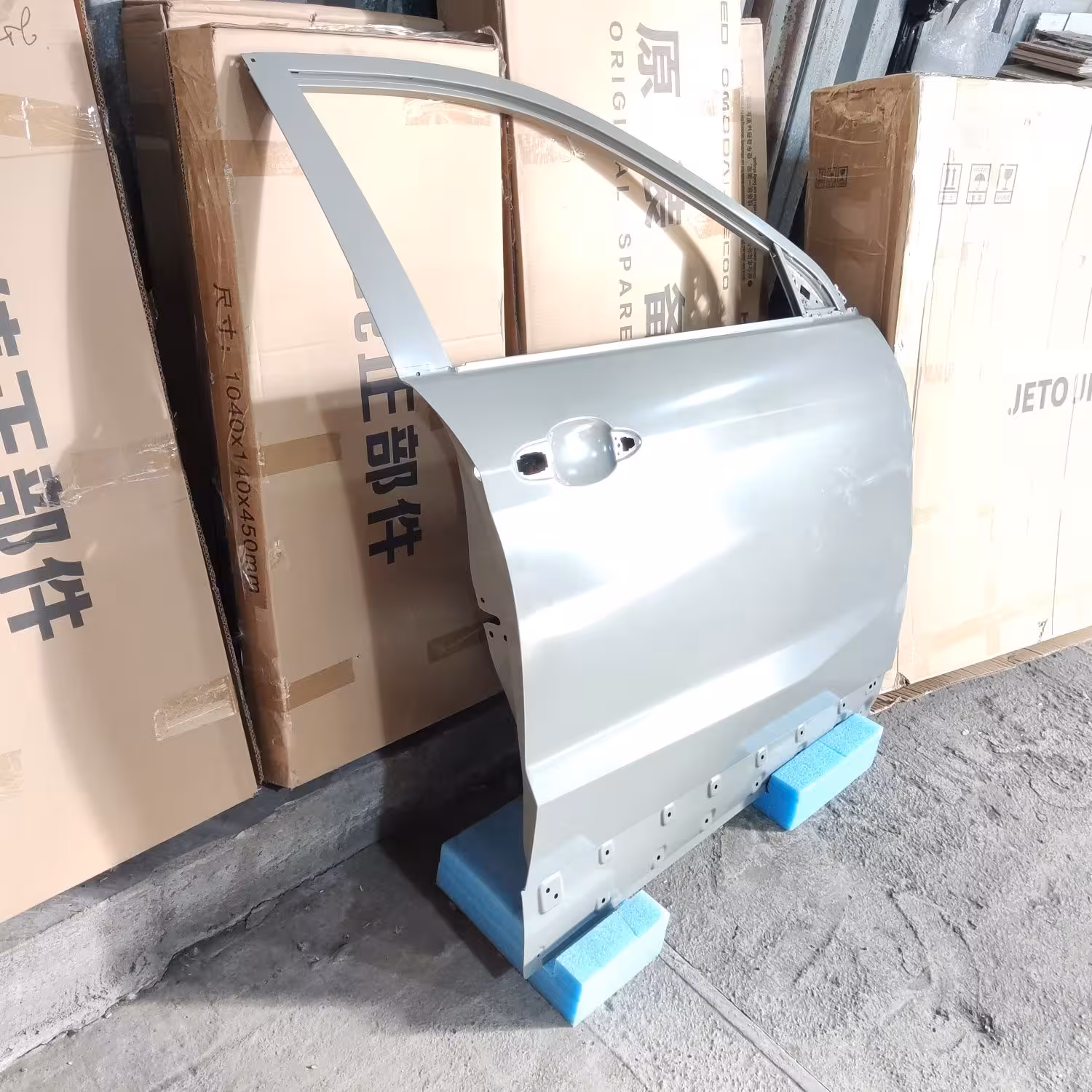 Дверь передняя правая Jetour X70 plus (2 / 6)