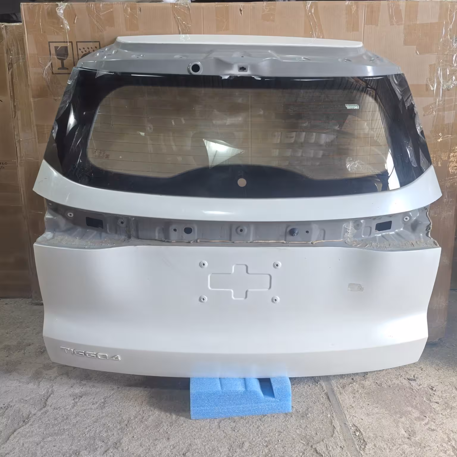 Багажная дверь Chery TIGGO 4 (1 / 6)
