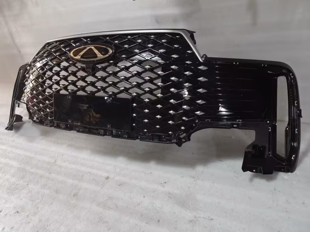 Решётка радиатора Chery Tiggo 4 (2 / 6)