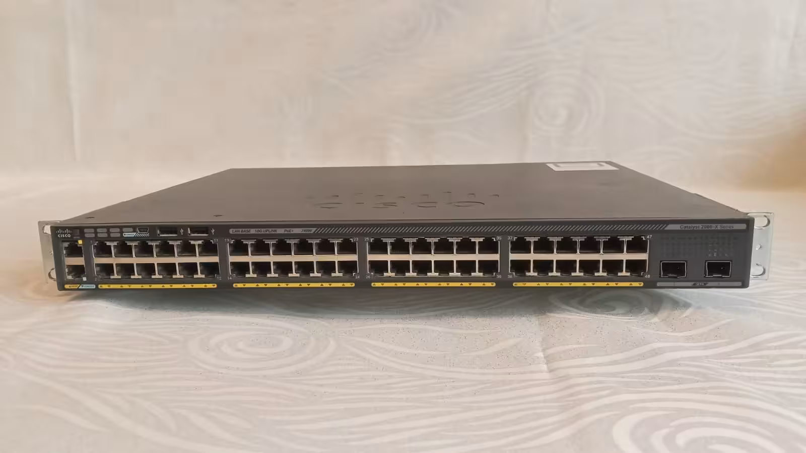 Коммутатор Cisco WS-C2960X-48FPD-L, 48 х GE, 2 x 10GE SFP+, PoE+, L3 (1 / 5)