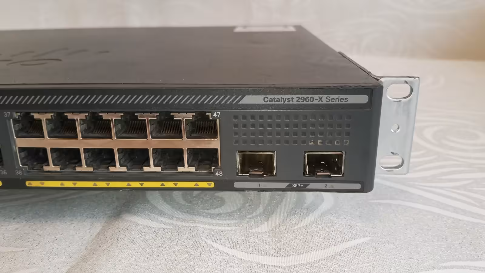 Коммутатор Cisco WS-C2960X-48FPD-L, 48 х GE, 2 x 10GE SFP+, PoE+, L3 (3 / 5)