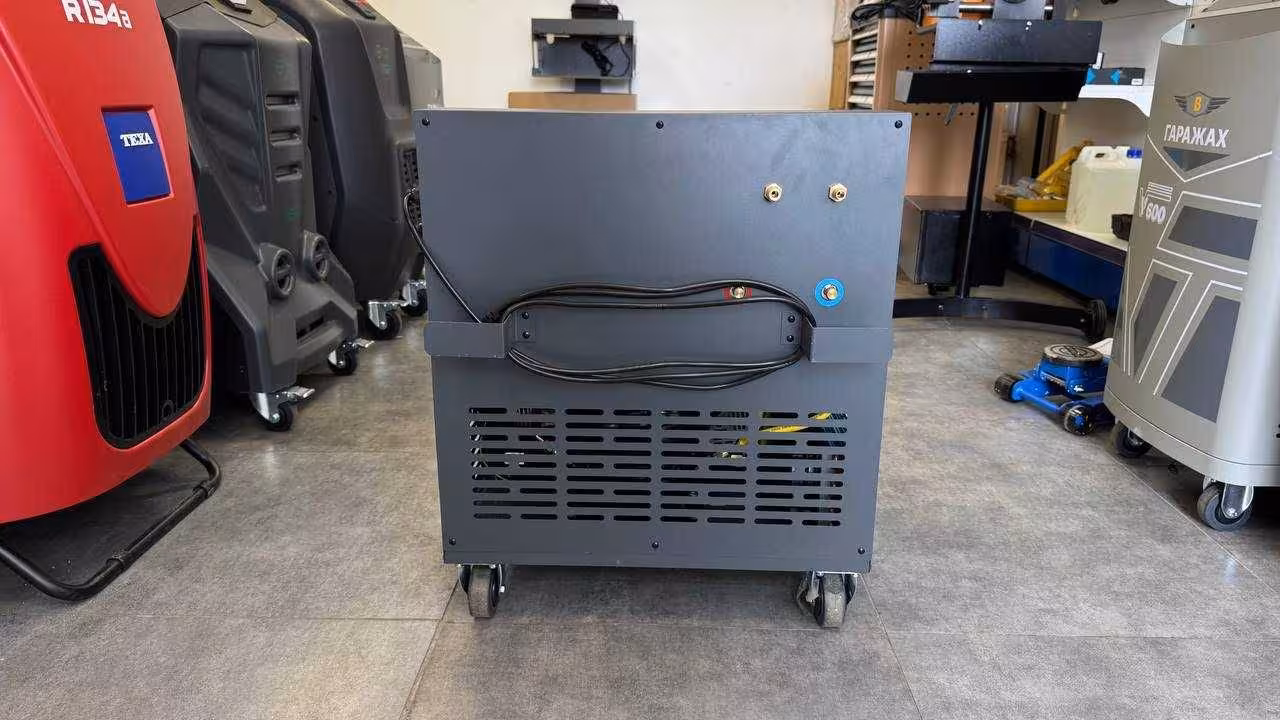 Установка для заправки автокондиционеров Вгаражах V300 (6 / 6)