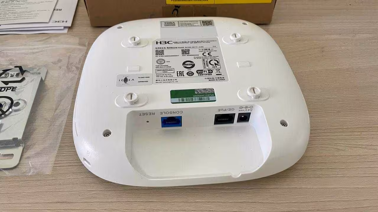 Wi-Fi точка доступа H3C EWP-WA6320-FIT (2 / 3)