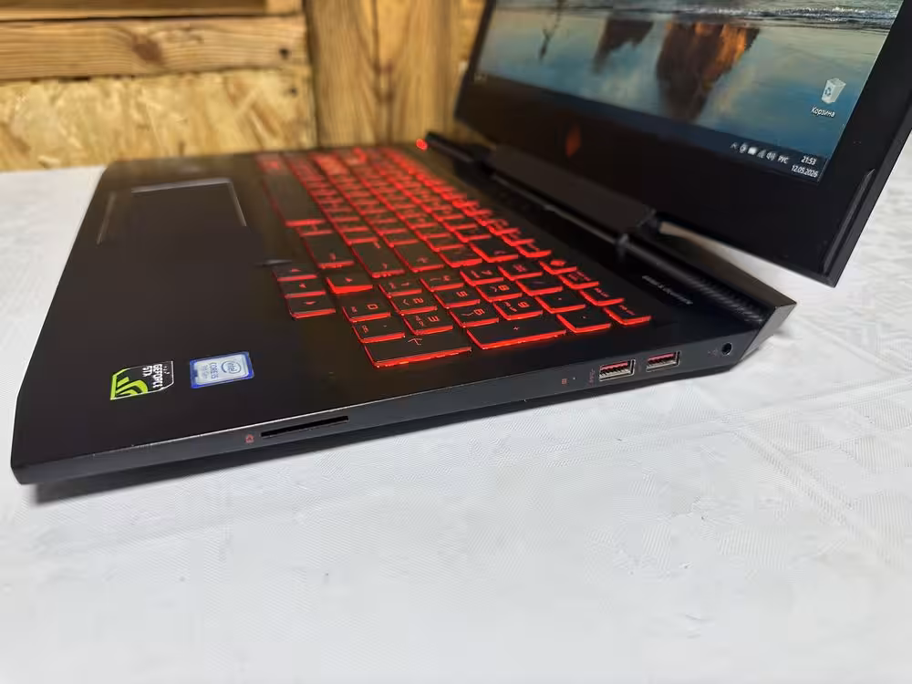 Игровой ноутбук intel Core i5-7300HQ/RAM 8Gb/SSD/HDD/GTX 1050 GDDR5 (6 / 8)