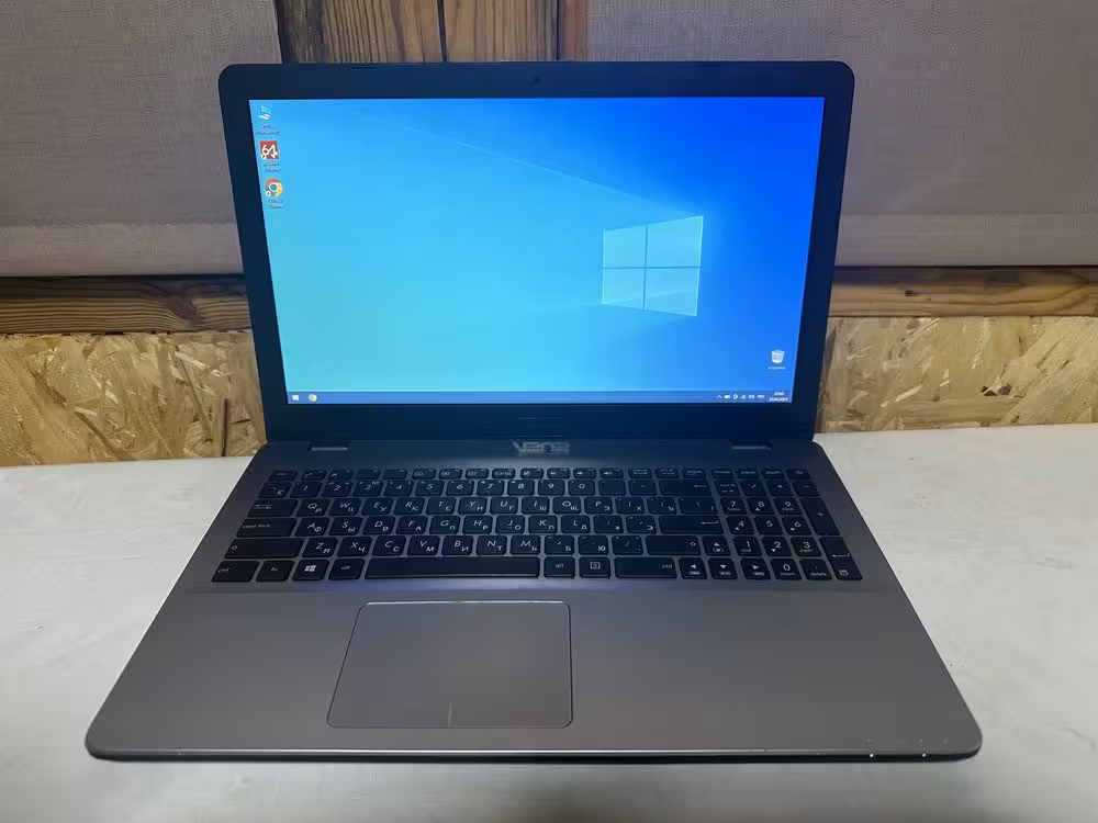 Ноутбук intel Core i7-7500U/ОЗУ 8Gb/SSD/HDD/GeForce 940MX 2Gb GDDR5 (2 / 8)