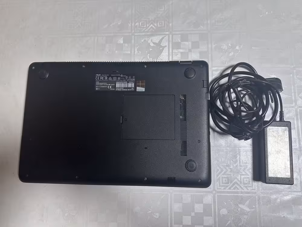 Игровой ноутбук intel Core i7-7500U/RAM 8Gb/SSD/HDD/GeForce 920M 2Gb (7 / 8)