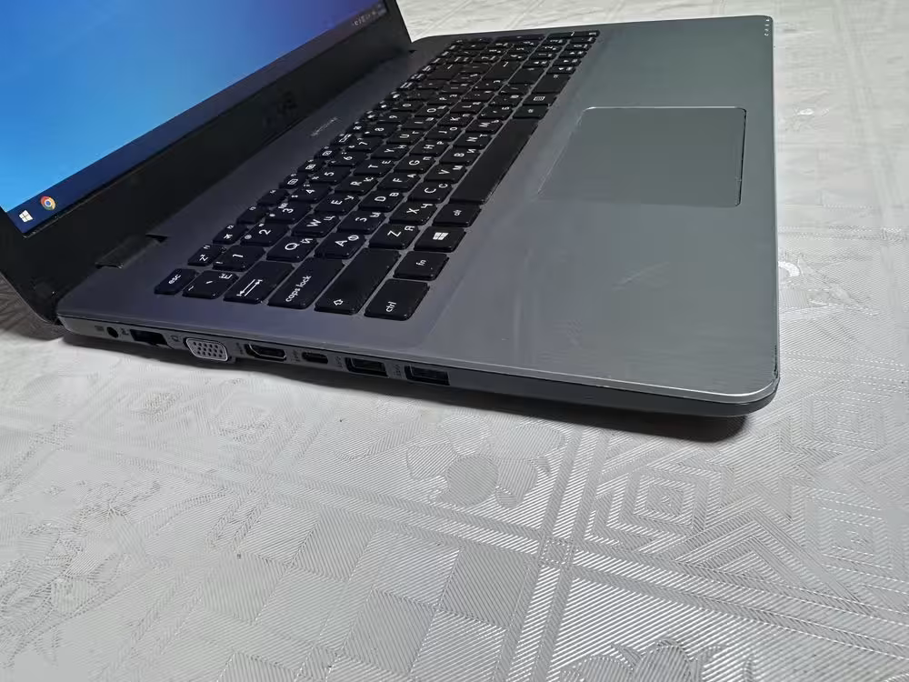 Игровой ноутбук intel Core i5-7200U/ОЗУ 8Gb/SSD/HDD/MX 930 2Gb GDDR5 (4 / 7)