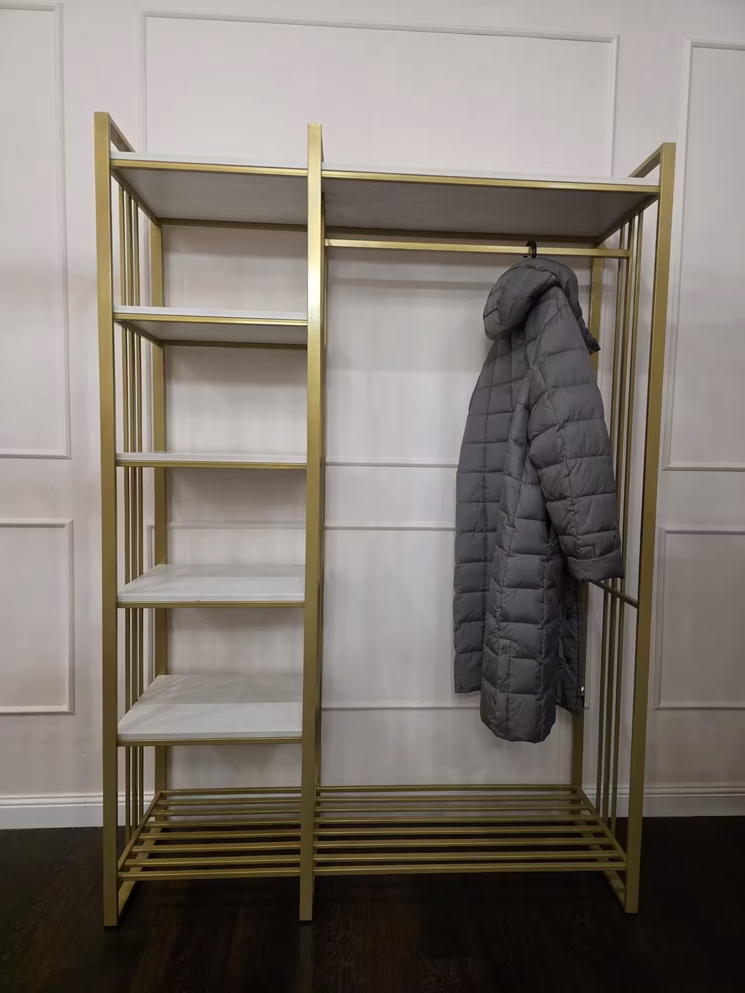 Стильная гардеробная в стиле LOFT — торговое оборудование (2 / 3)