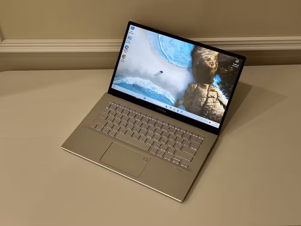 Ноутбук ASUS VivoBook 14 i3 / 8GB / SSD 256GB легкий и мощный! (1 / 6)