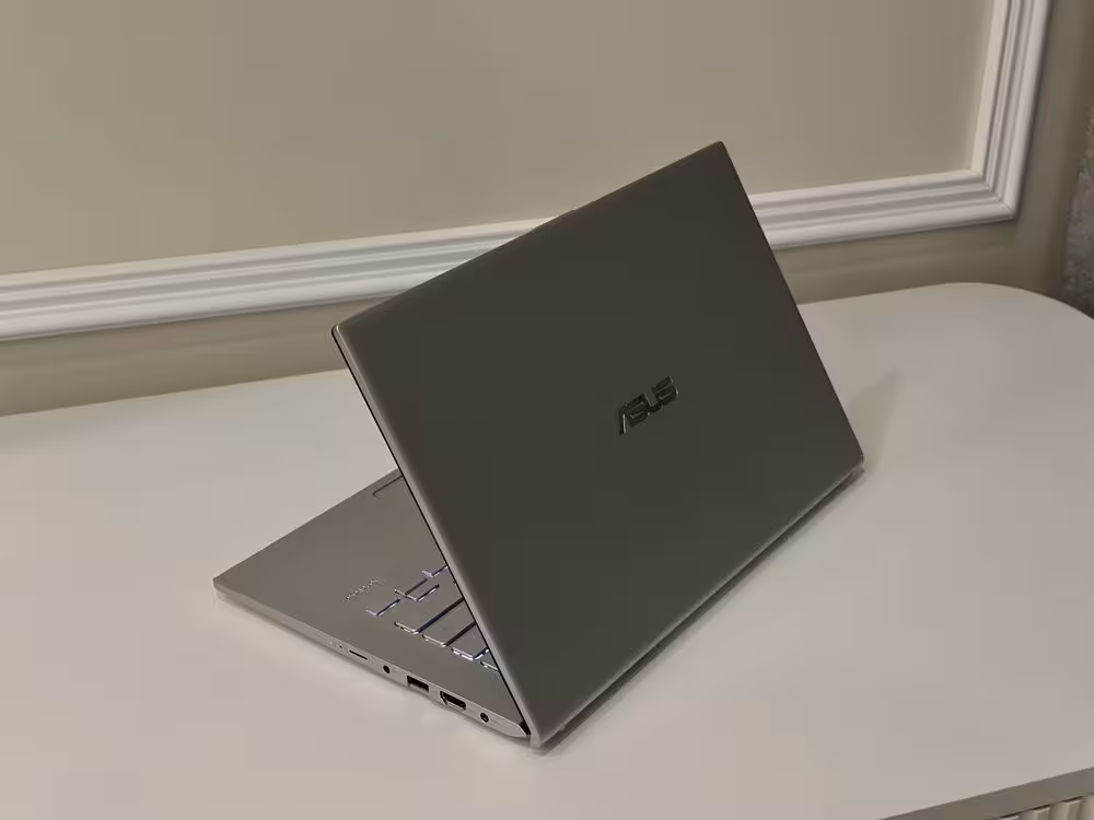 Ноутбук ASUS VivoBook 14 i3 / 8GB / SSD 256GB легкий и мощный! (6 / 6)