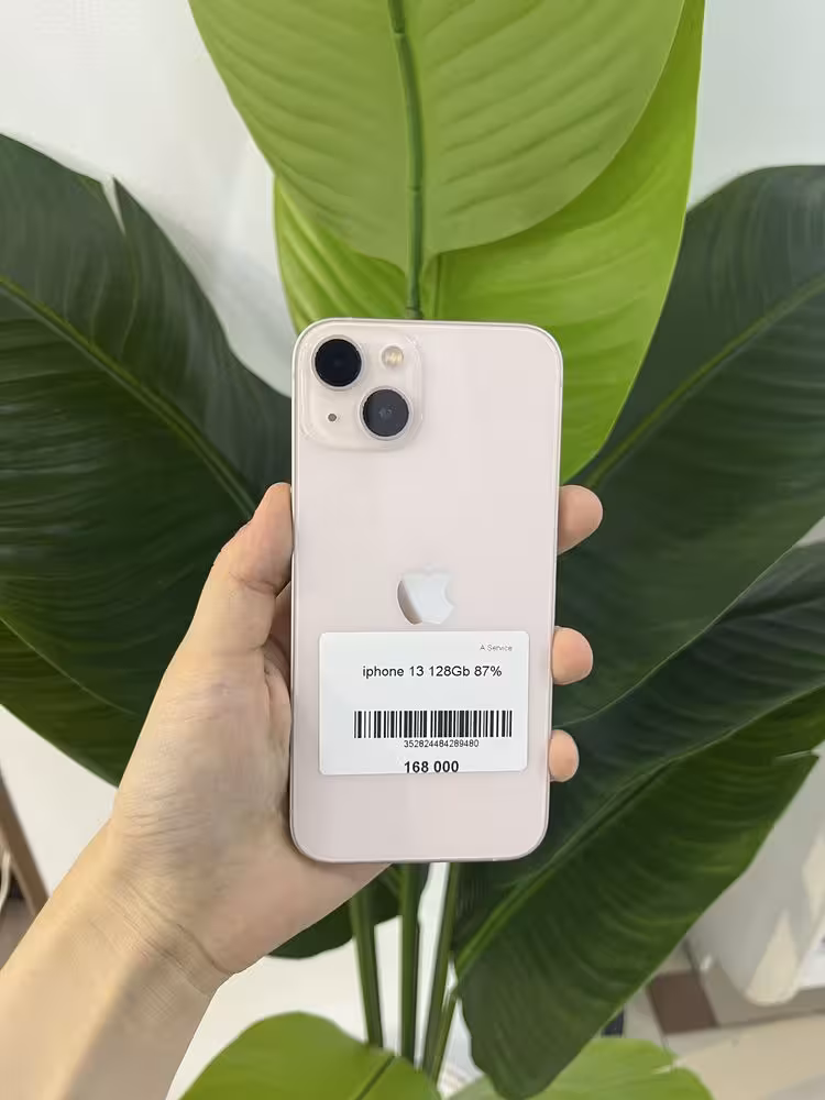 iPhone 13 в идеальном состоянии (1 / 1)