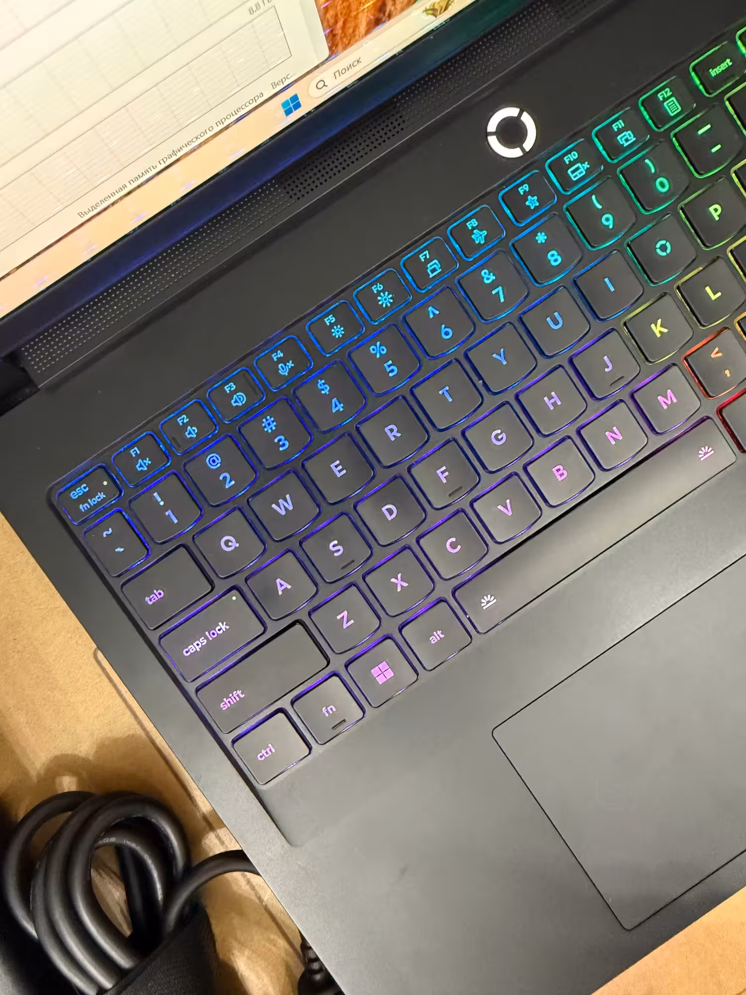 Игровой ноутбук Lenovo Legion 7 Pro RTX 5070 Ti Ultra 9 275HX OLED 240 (2 / 7)