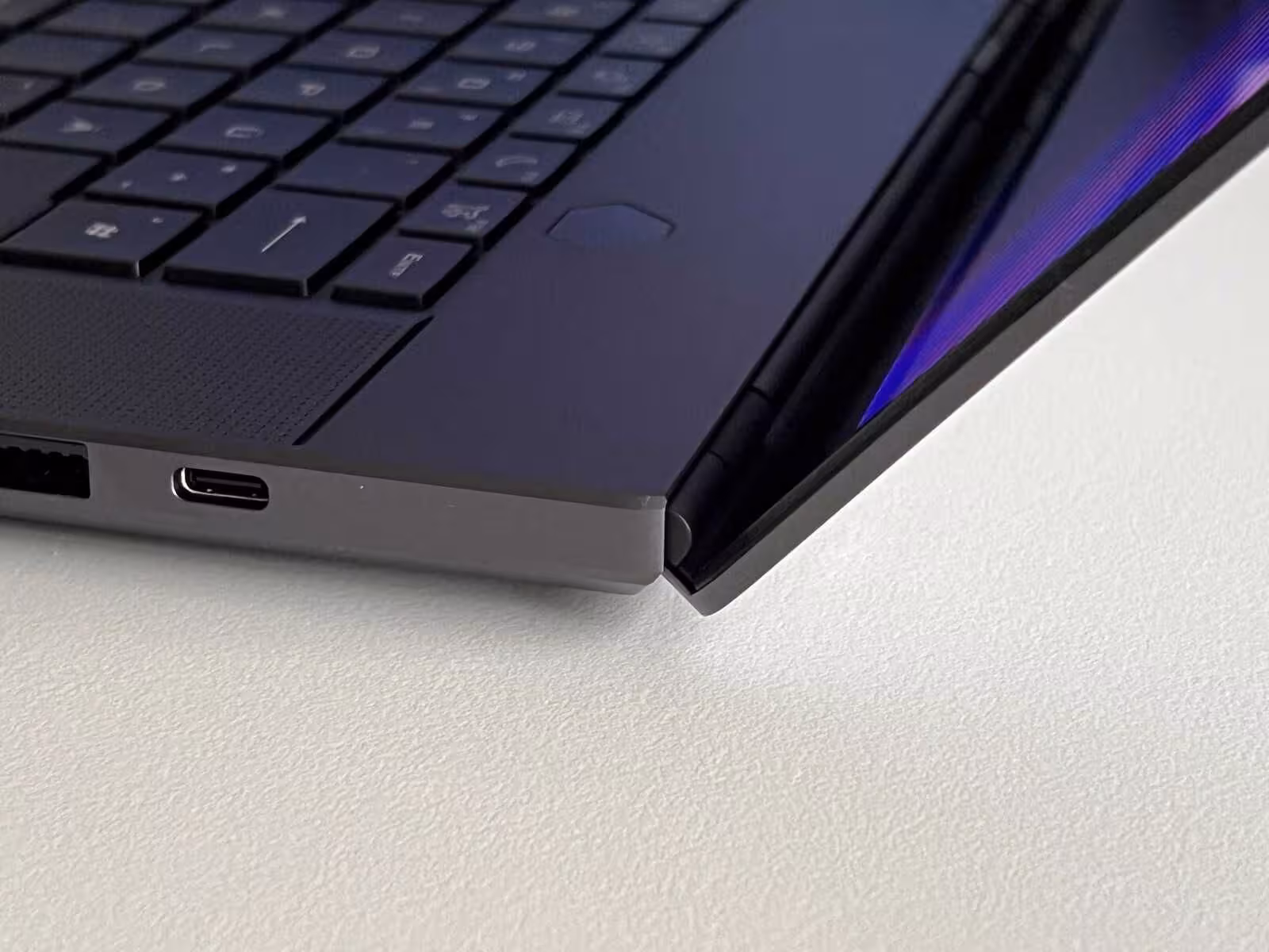 Игровые ноутбуки ASUS Rog Zephyrus G16 5060 / 5070 / 5070Ti / 5080 (4 / 5)