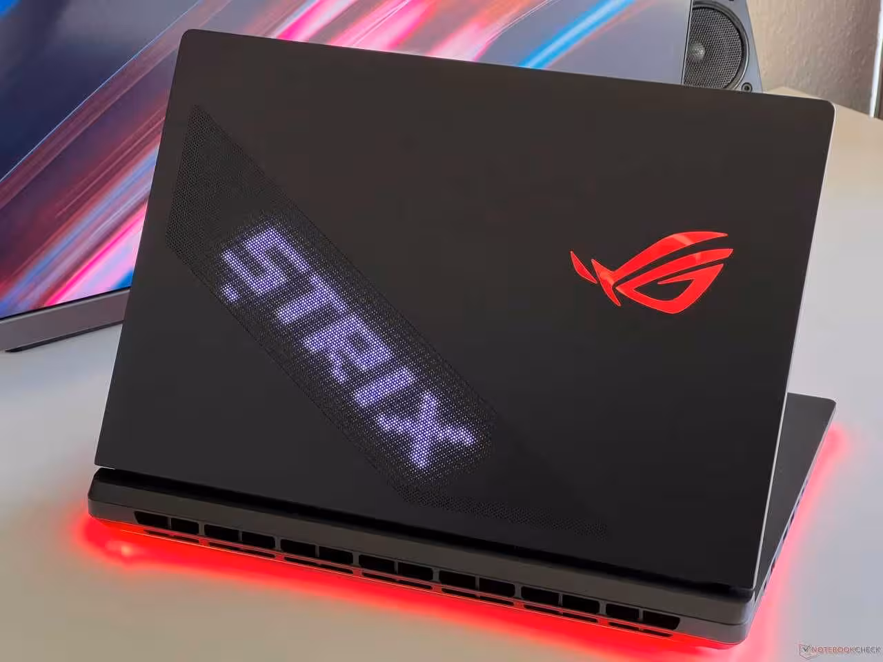 Игровые ноутбуки ASUS ROG STRIX G18 Ultra 5060 / 5070 / 5070TI 2026 (2 / 5)