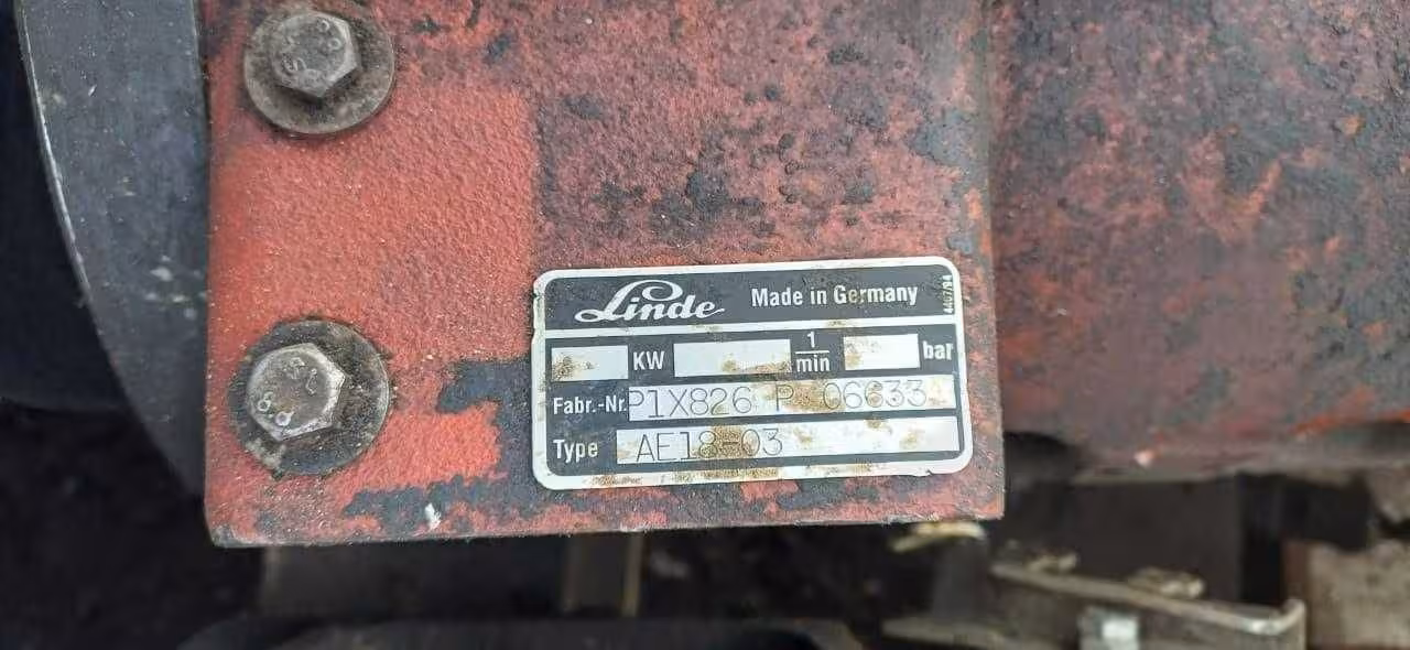 Запчасти погрузчика Linde Электромоторы гидрораспределитель на фото БУ (3 / 8)