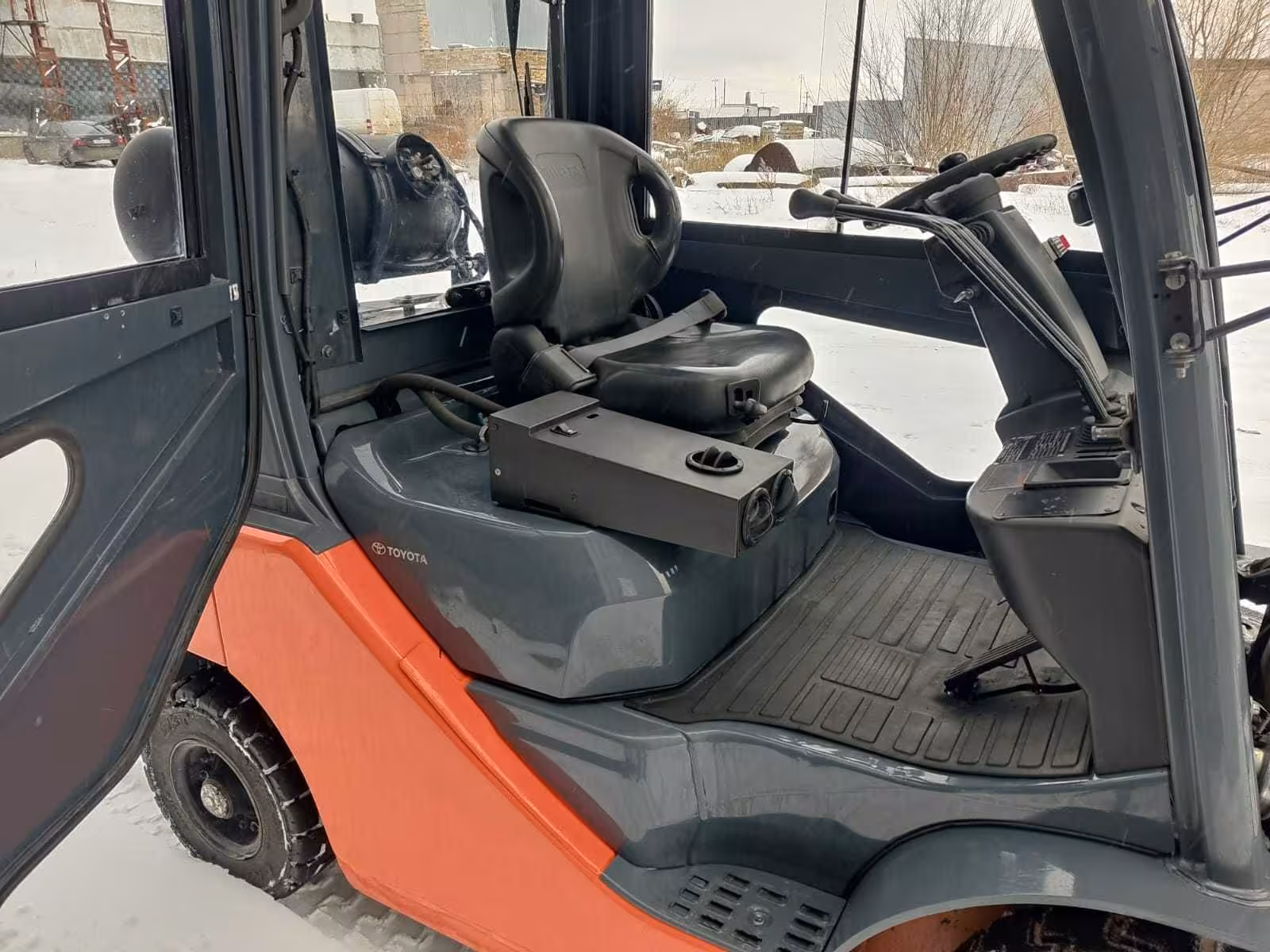Toyota Погрузчик 2020год 2500кг 4,5м Газ-Бензин АКПП Кабина Отопитель (7 / 8)