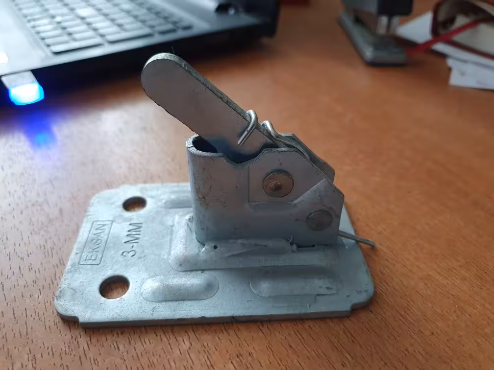 Фанера ламинированная чирозы. (7 / 8)