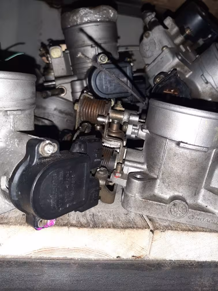Дроссель на Toyota Lexus Honda Subaru Nissan Mazda Mitsubishi (1 / 5)
