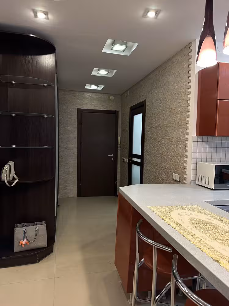 Сдам 1 кв, квартира - студия 42 кв.м (4 / 7)