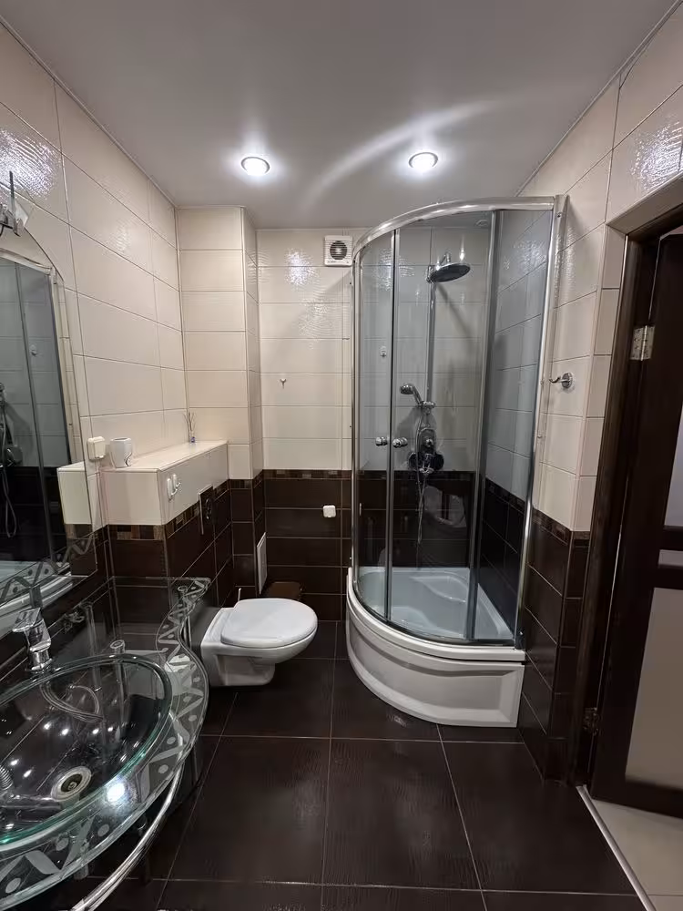 Сдам 1 кв, квартира - студия 42 кв.м (7 / 7)