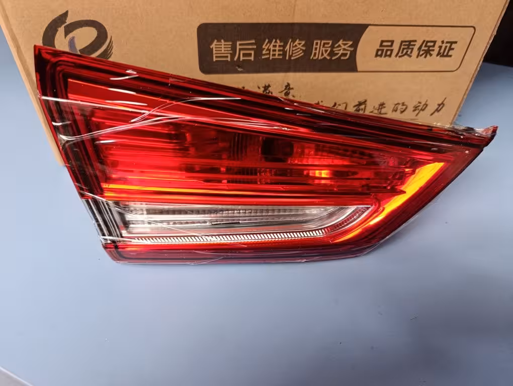 changan Alsvin фонари задние (5 / 7)