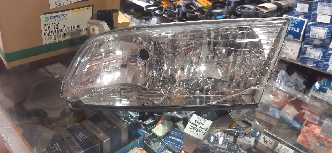 Фары Toyota Camry 25(00-01) (2 / 2)