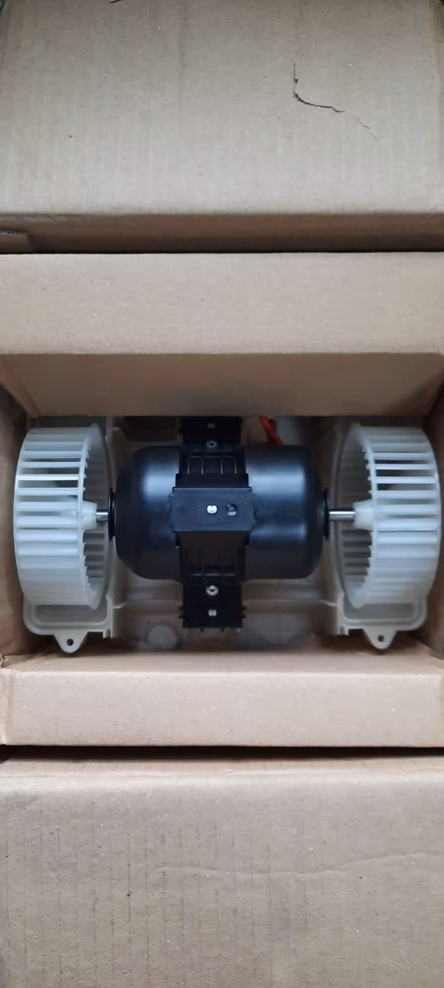 Моторчик печки для мерседес W221 и Cl216 (1 / 2)