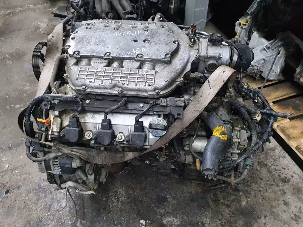 Двигатель б/у контрактный J35A Honda (1 / 3)