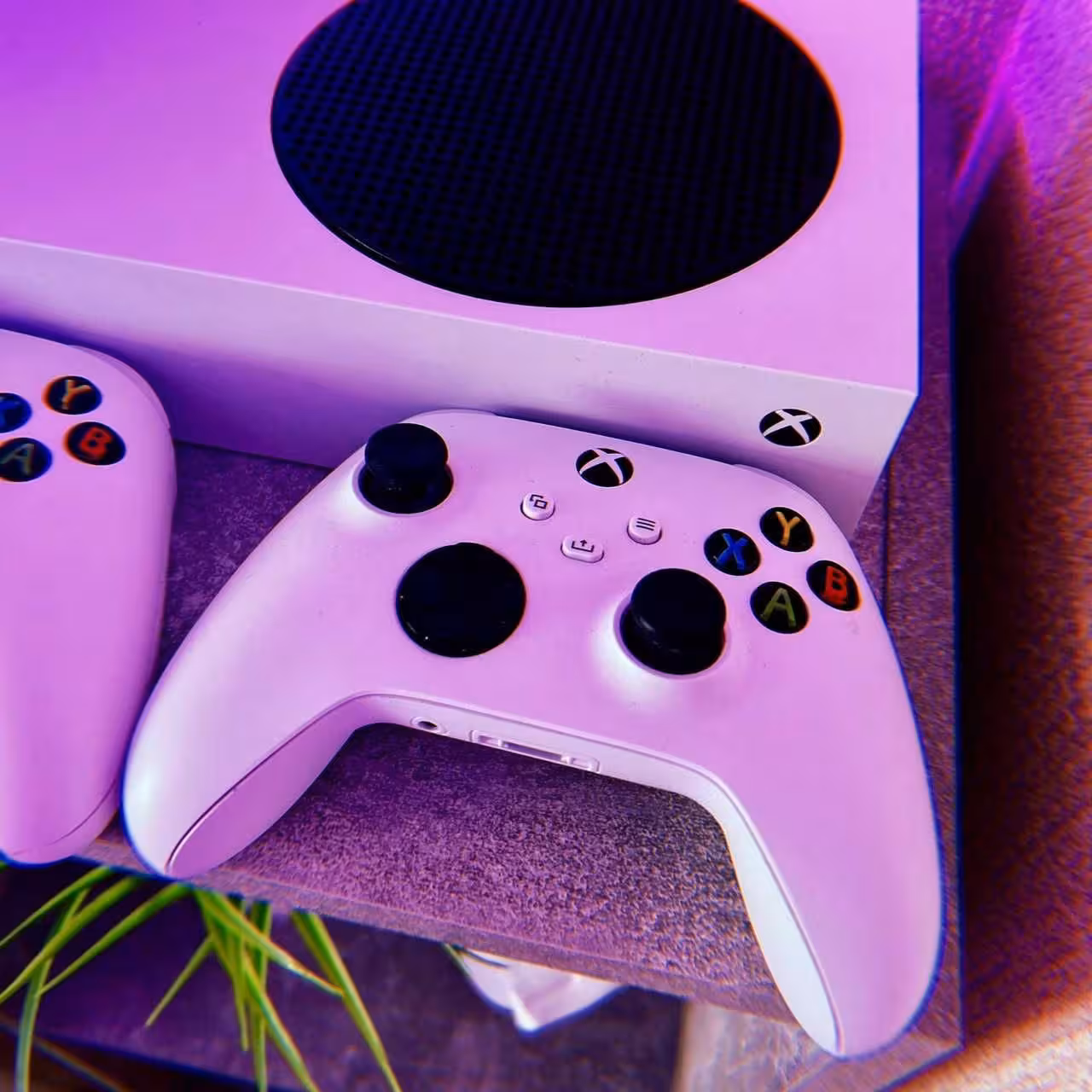 XBOX Series S 512Gb SSD + 2 оригинал геймпада \ магазин GAMEtop (5 / 8)