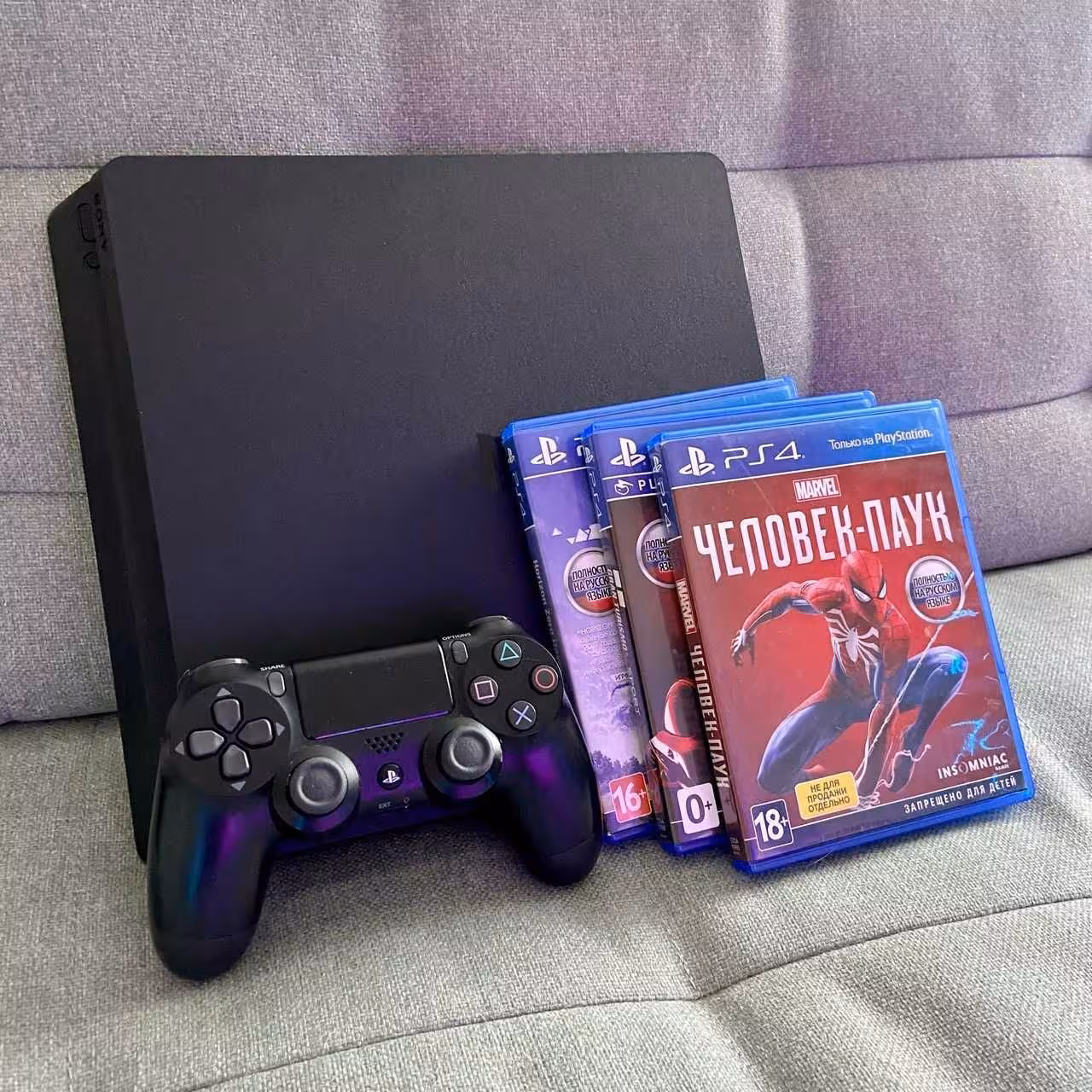 SONY PlayStation 4 PS4 1Tb + 3 диска \ магазин GAMEtop (1 / 8)