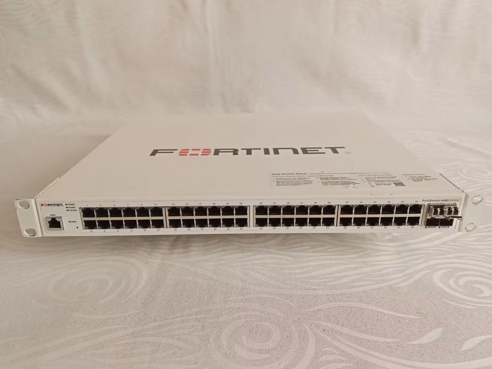 Коммутатор Fortinet FortiSwitch 448D-FPOE, 48хGE, 4x10GE SFP+, PoE+ (1 / 6)