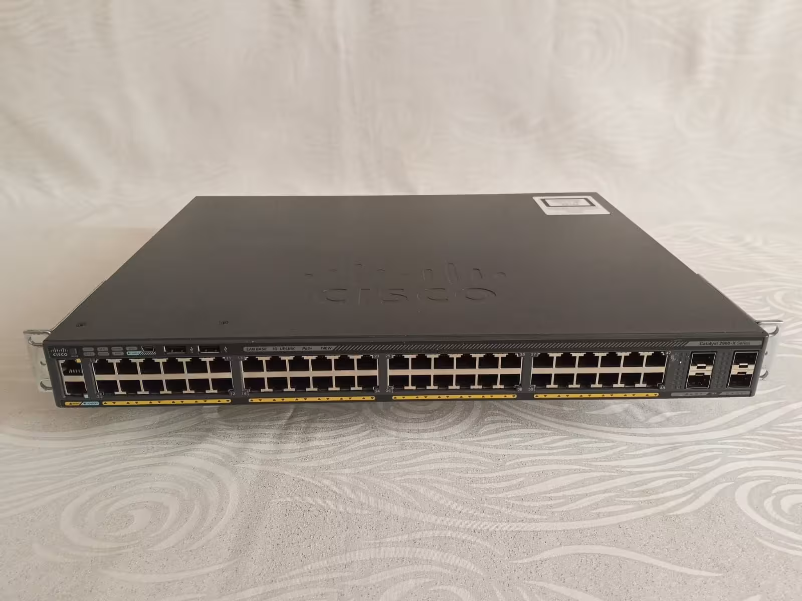 Коммутатор Cisco WS-C2960X-48FPS-L, 48 х GE, 4 x GE SFP, PoE+, L3 (1 / 6)