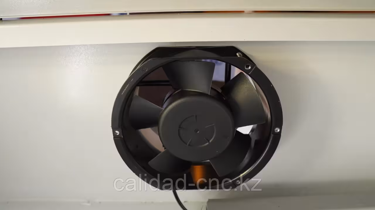 Напольный лазерный станок 600x400 мм Lite (7 / 8)