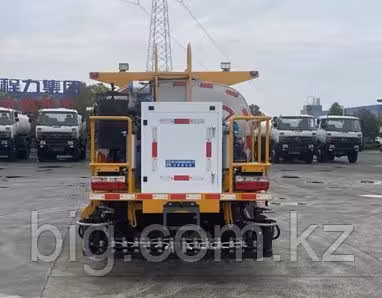 Dongfeng 4х2, Гудронатор (3 / 8)