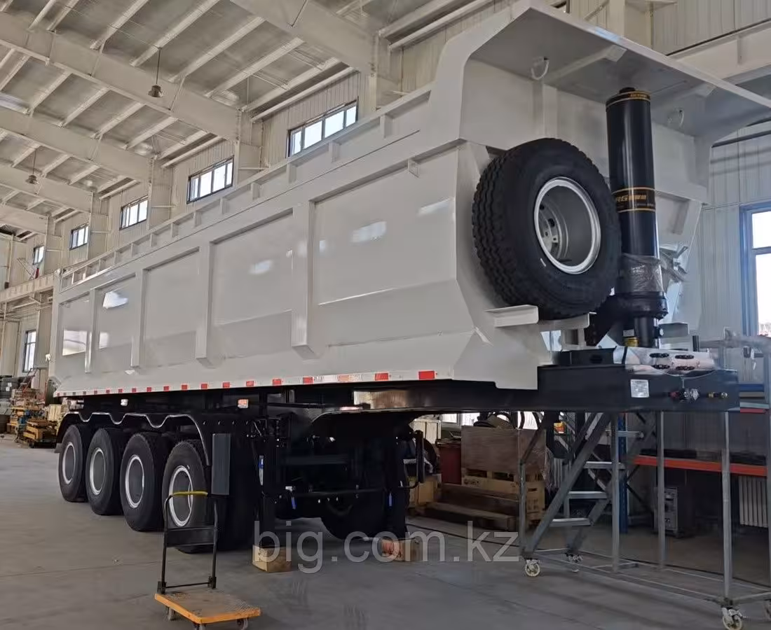 Полуприцеп самосвальный JINGYUE 4х осн (1 / 5)