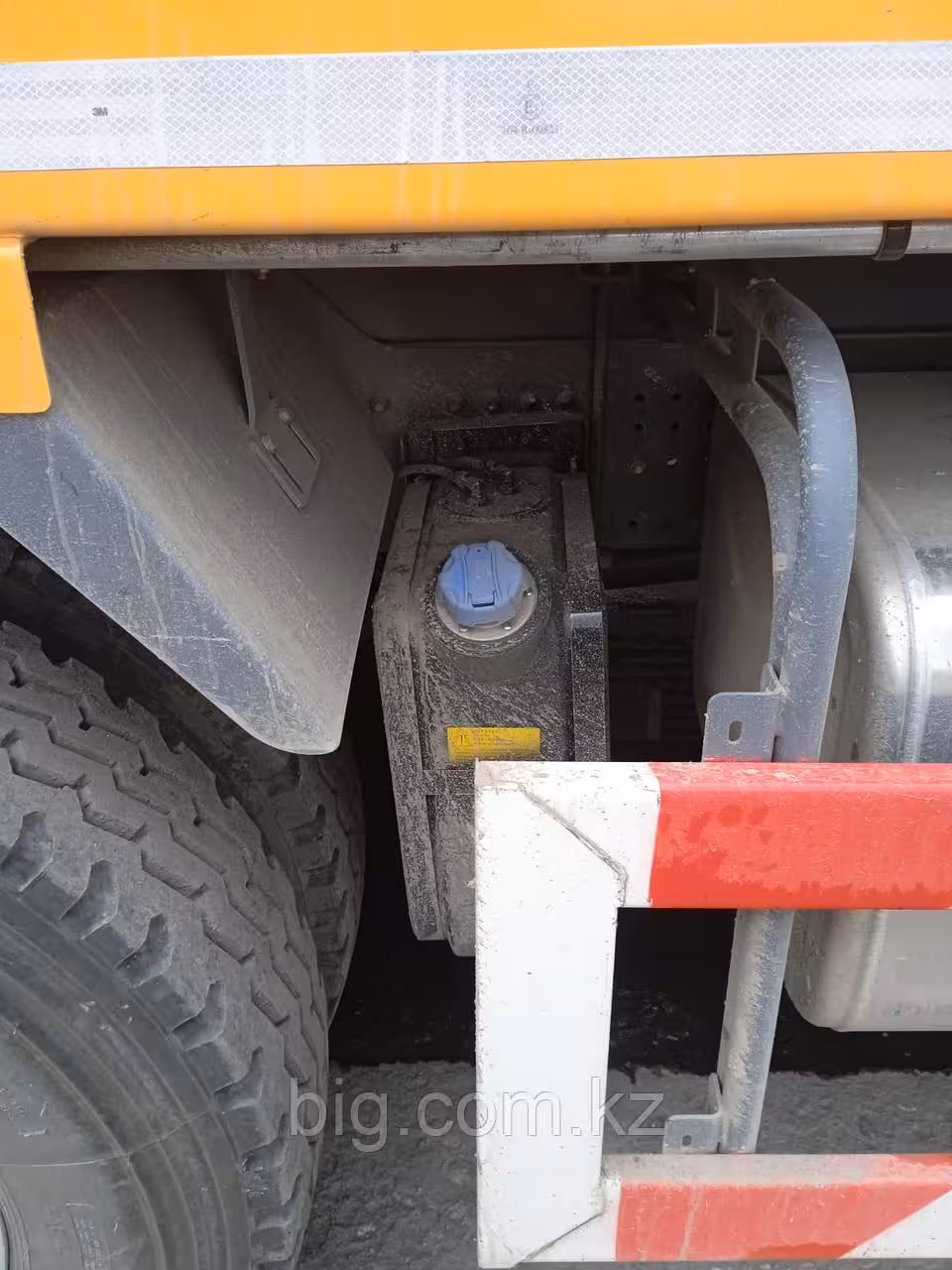 Самосвал SHACMAN X3000 6х4 (6 / 10)