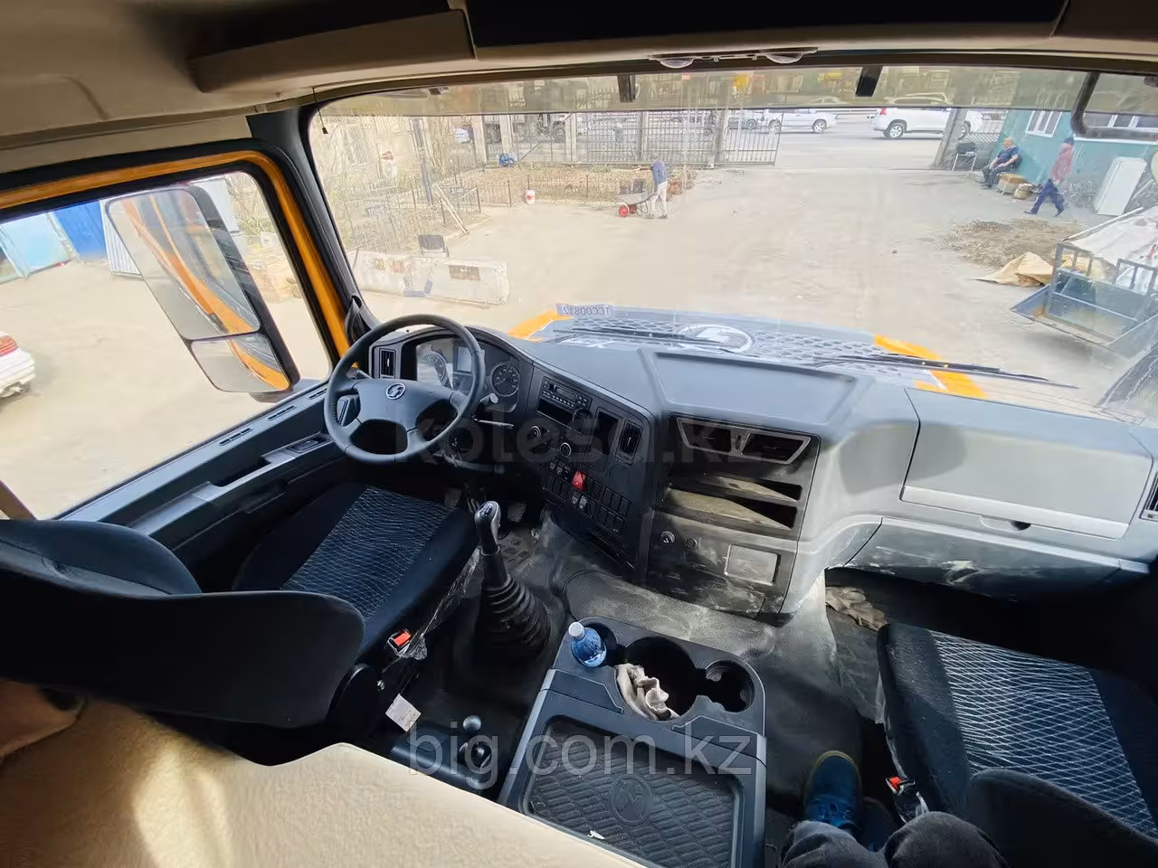 Самосвал SHACMAN X3000 6х4 (10 / 10)