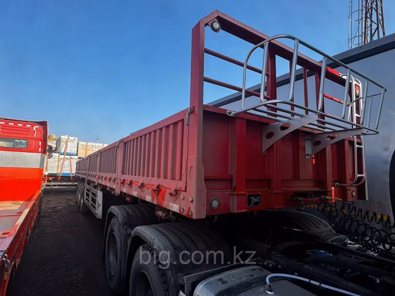 Бортовой полуприцеп 3-х осный Xinhongdong (4 / 8)