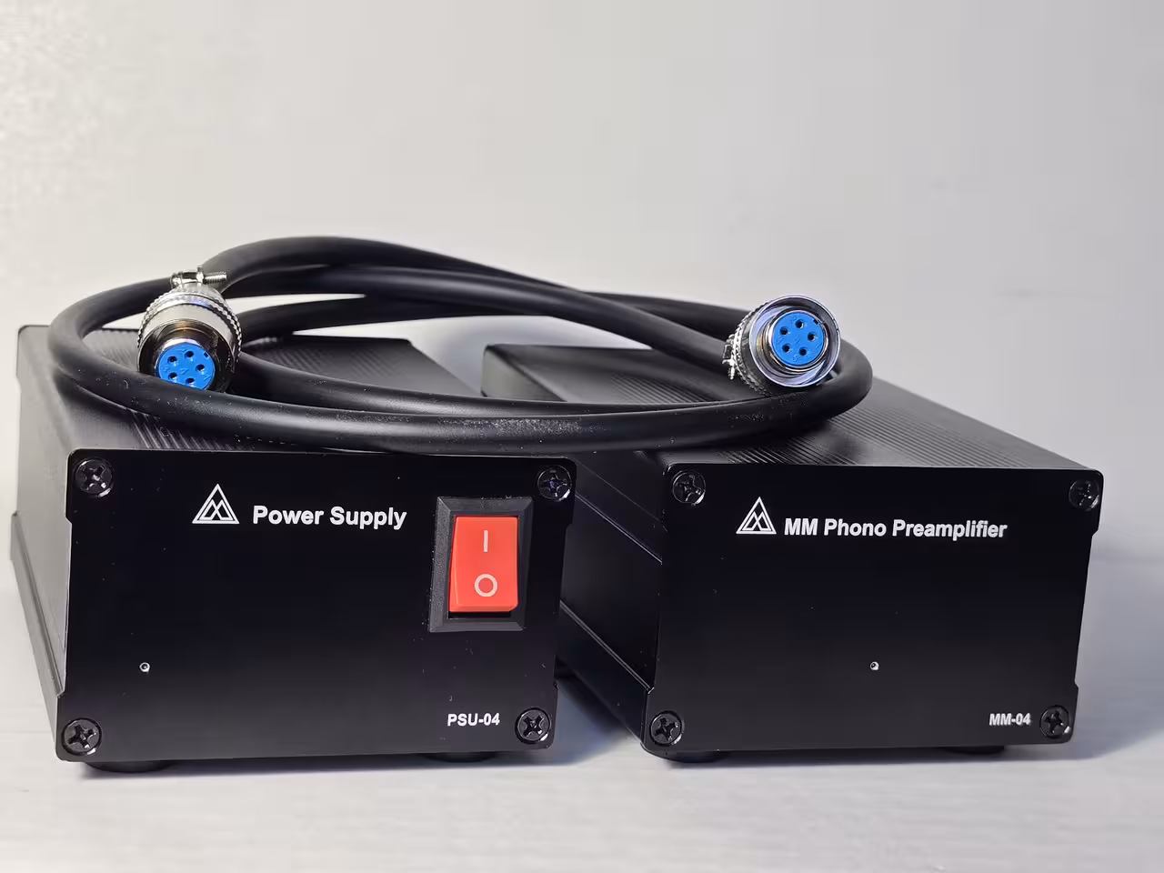 MM-фонокорректор DMA MM-04 mkII с линейным блоком питания PSU-04 (1 / 5)