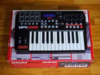 Миди-клавиатура AKAI MPK225