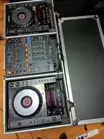 Dj контролёр и Микшерный Pioneer CDJ 900/ DJM800 состояние отличное