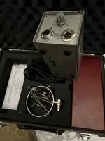 студийный ламповый микрофон