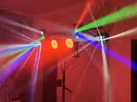 Светомузыка, дым машина,